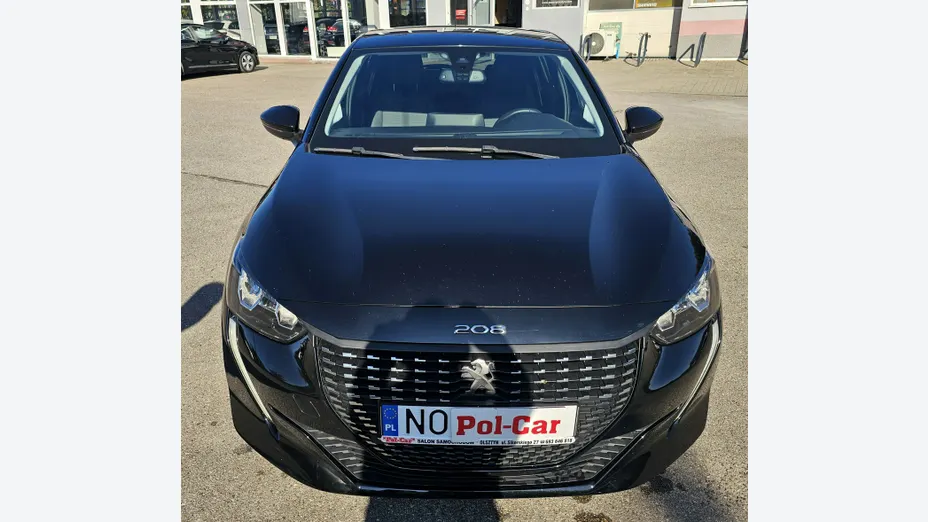 PEUGEOT 208 -