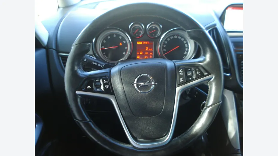 OPEL Zafira -