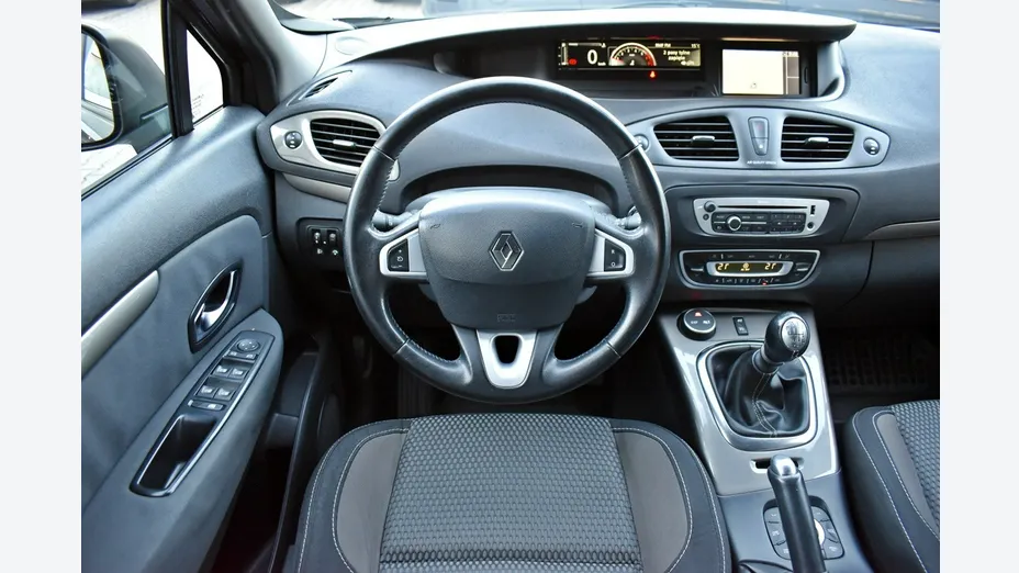 RENAULT Scenic -