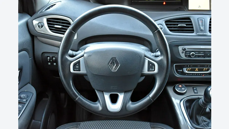 RENAULT Scenic -