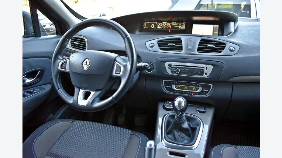 RENAULT Scenic -