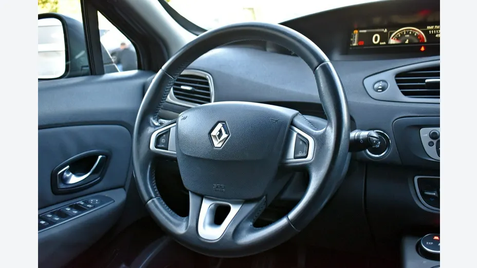 RENAULT Scenic -