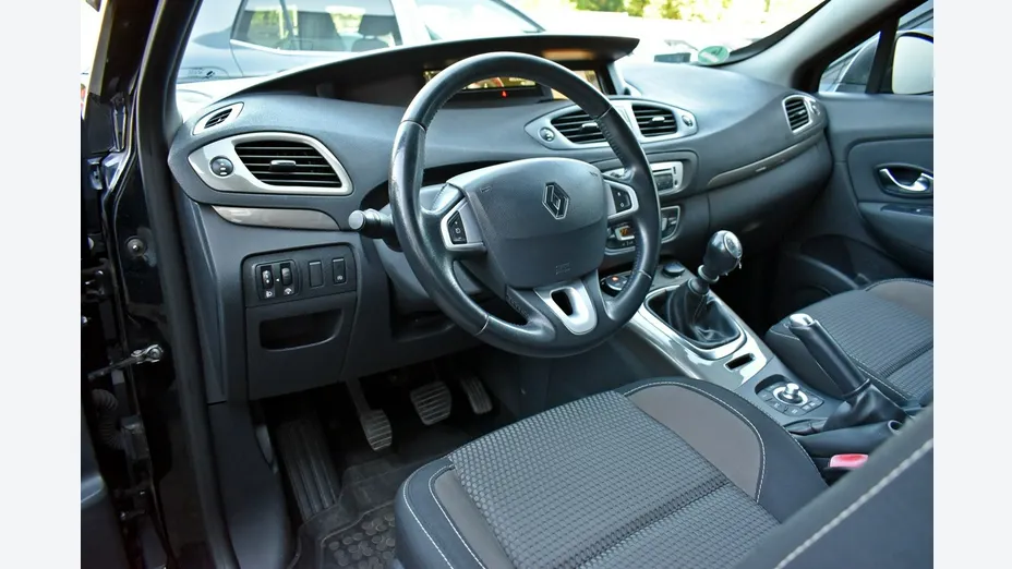 RENAULT Scenic -