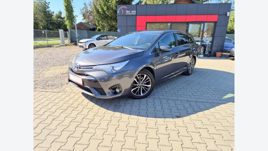 TOYOTA Avensis -