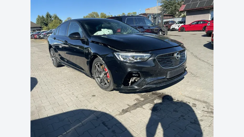 OPEL Insignia -