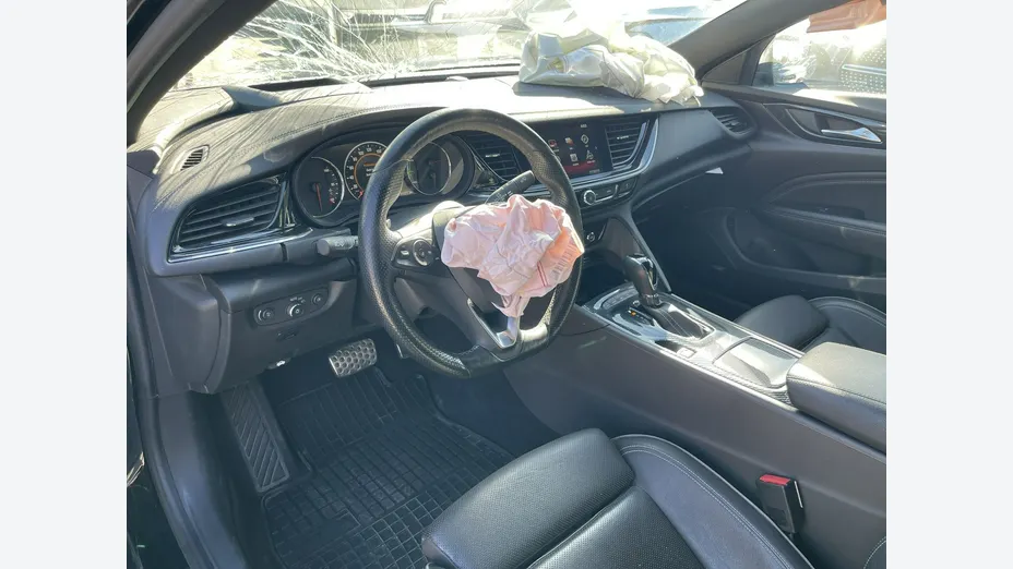 OPEL Insignia -