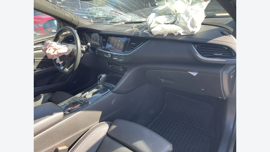 OPEL Insignia -