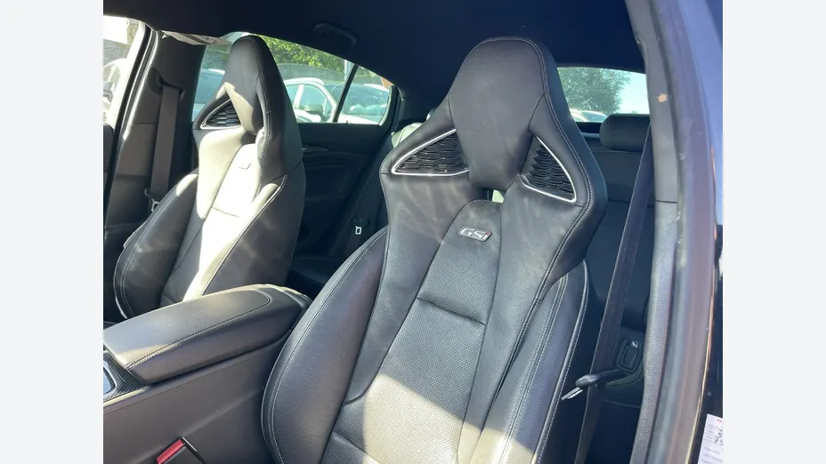 OPEL Insignia -