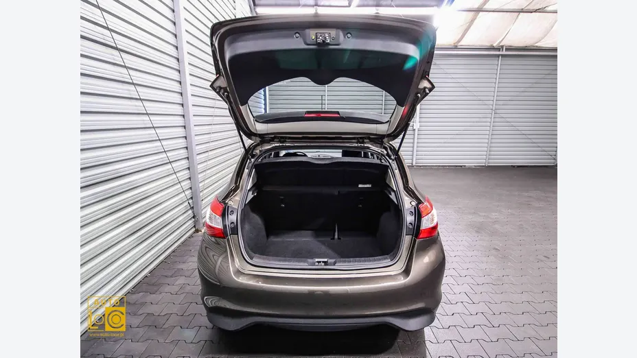 NISSAN Pulsar -