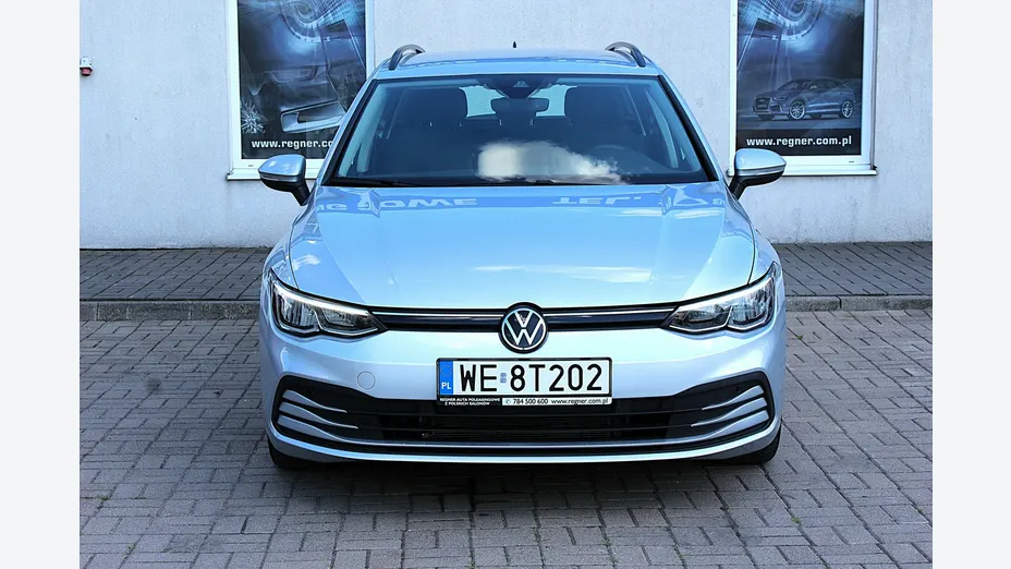 VOLKSWAGEN Golf -