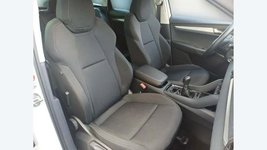 SKODA Karoq -
