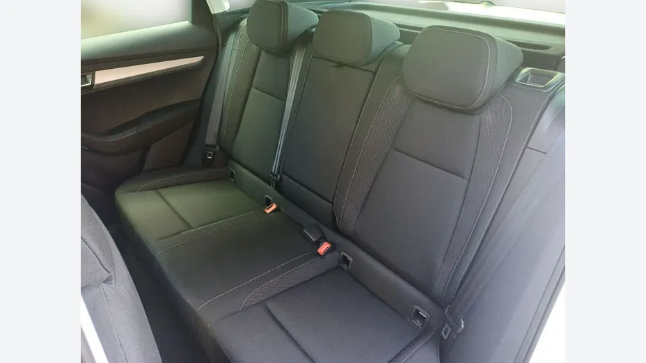 SKODA Karoq -