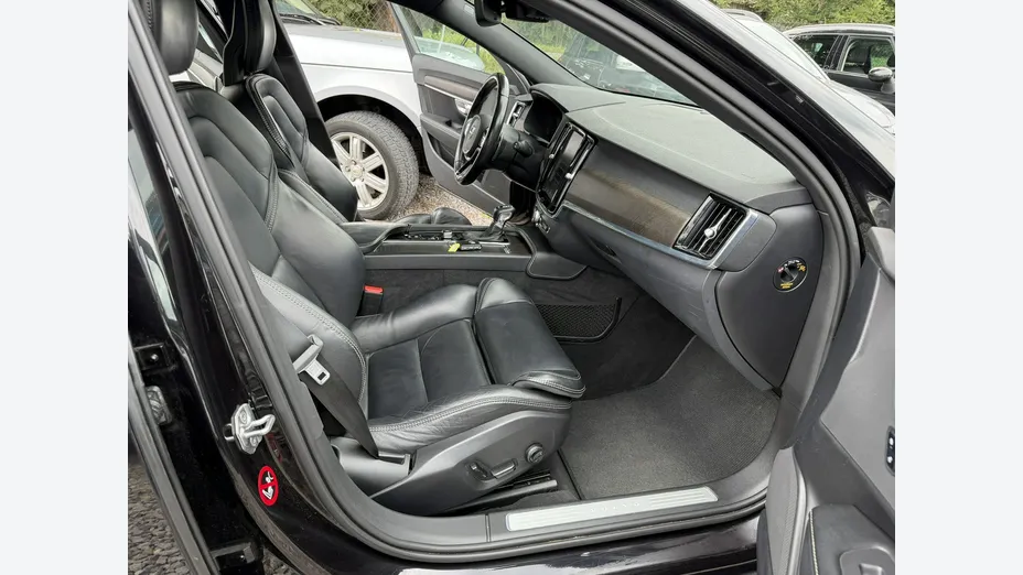 VOLVO V90 -