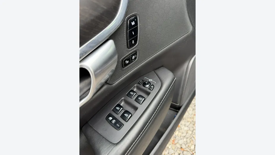 VOLVO V90 -