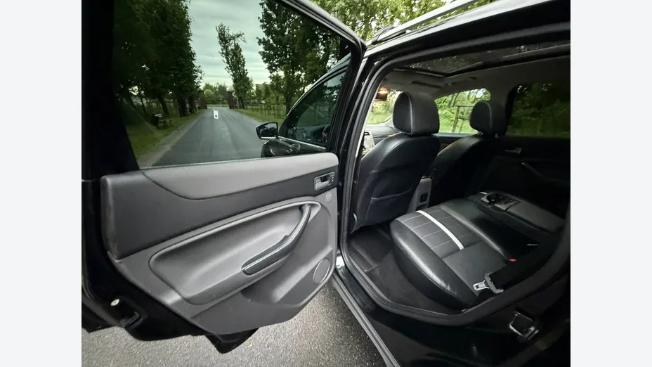 FORD Kuga -