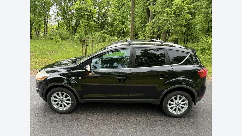 FORD Kuga -