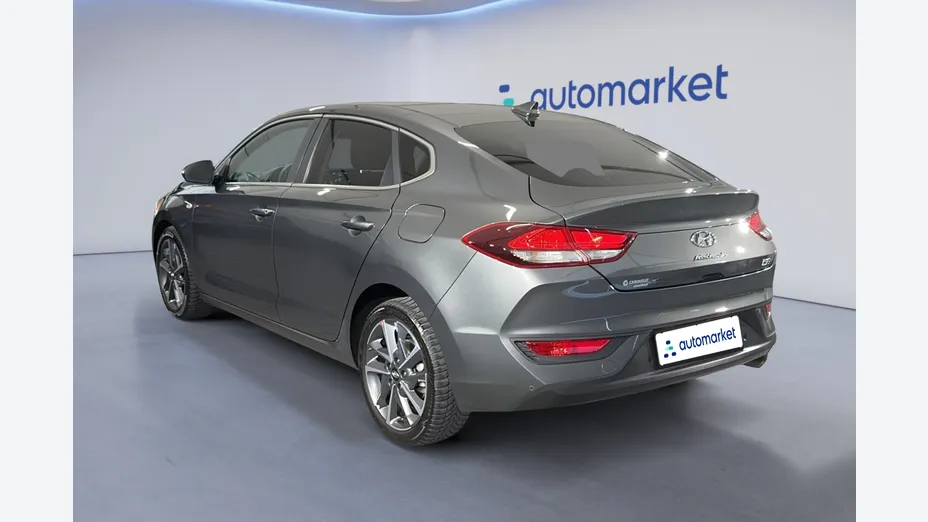 HYUNDAI i30 i30 Fastback 1.5 T-GDI 48V Smart DCT