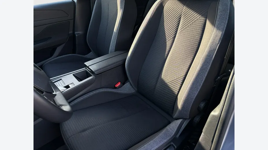 PEUGEOT 308 -