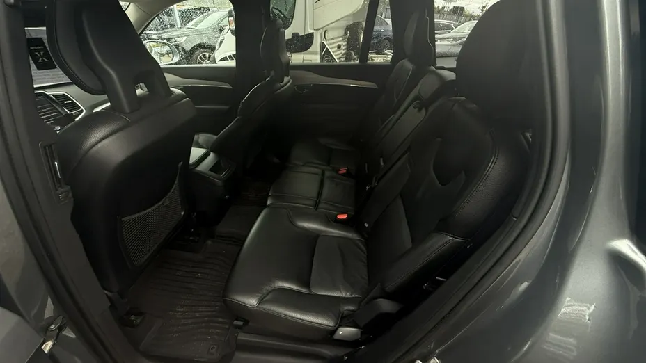 VOLVO XC90 -