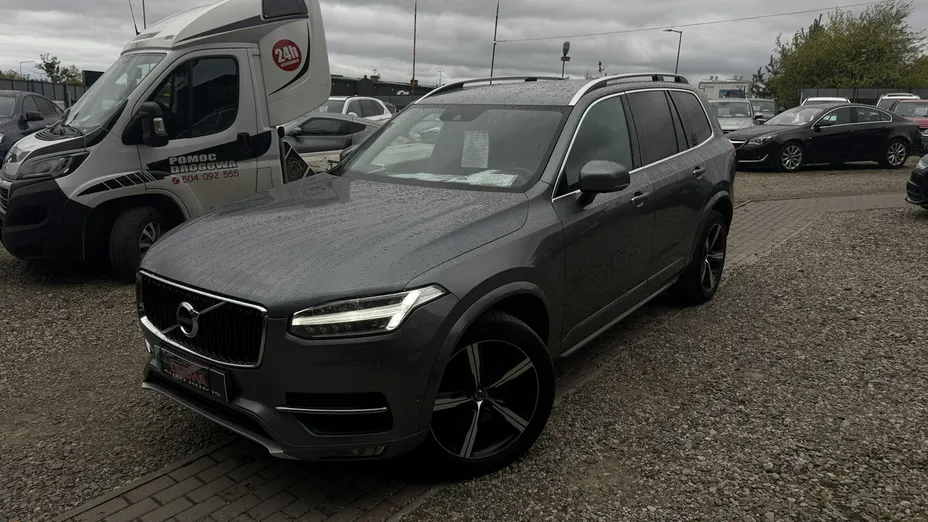 VOLVO XC90 -