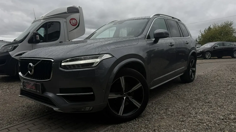 VOLVO XC90 -