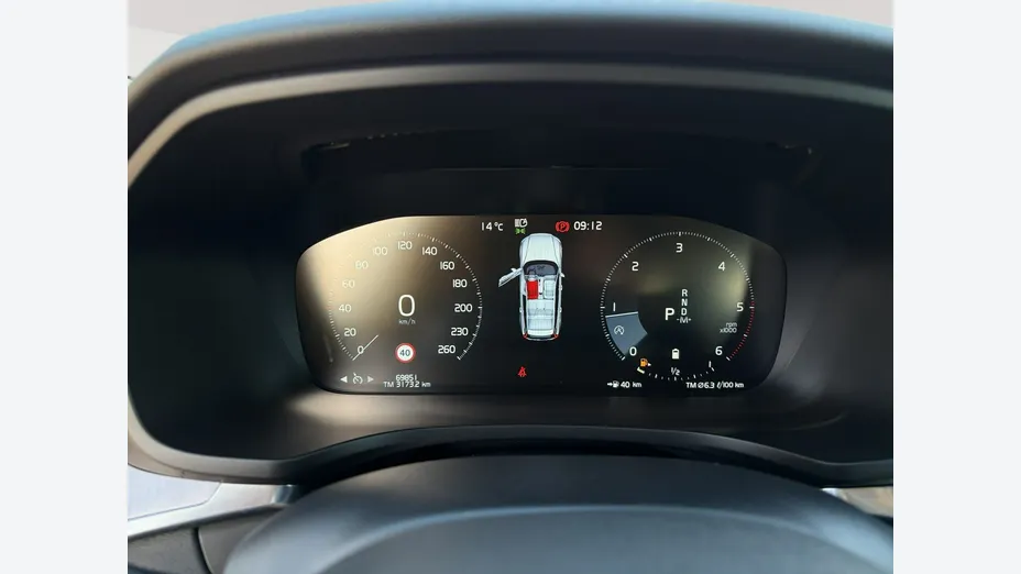 VOLVO V60 -