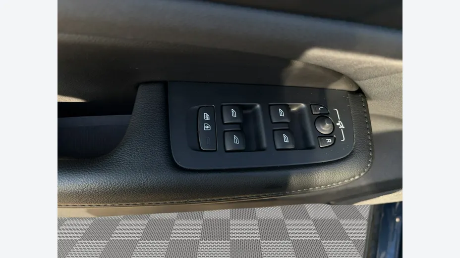 VOLVO V60 -