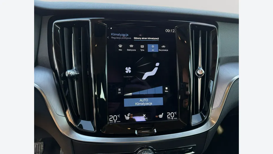 VOLVO V60 -