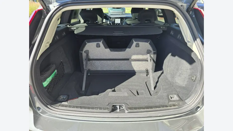 VOLVO V60 -