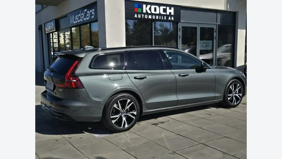 VOLVO V60 -