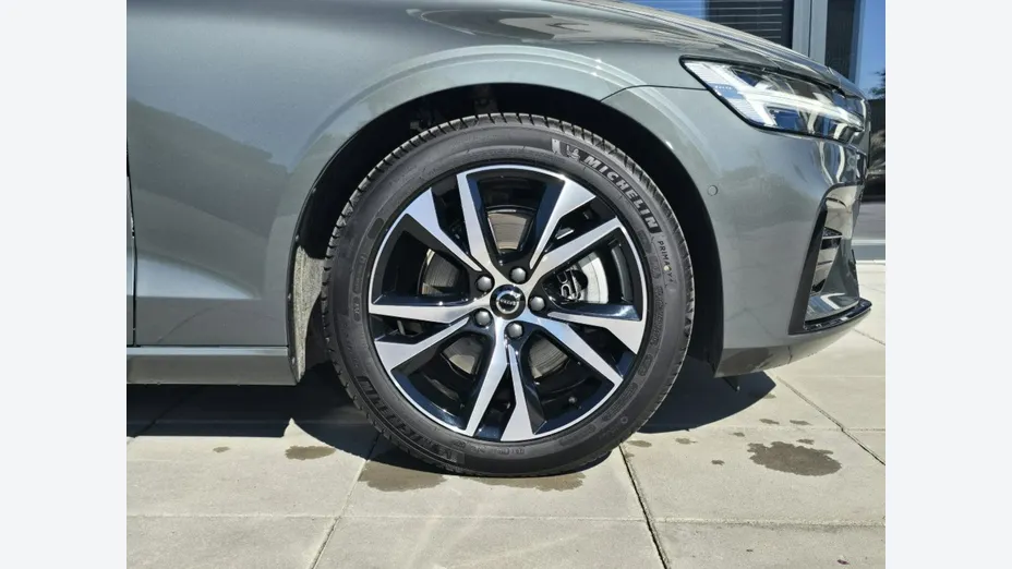 VOLVO V60 -