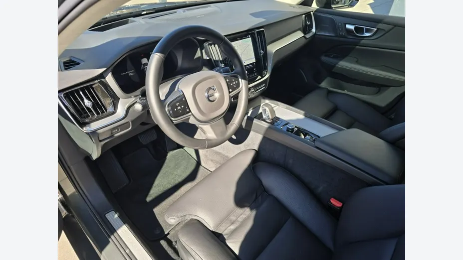VOLVO V60 -