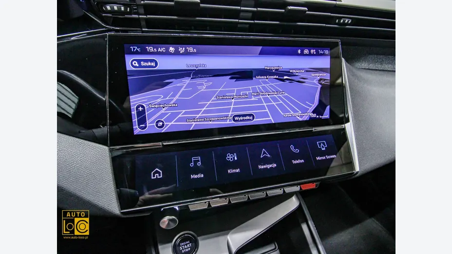 PEUGEOT 408 -
