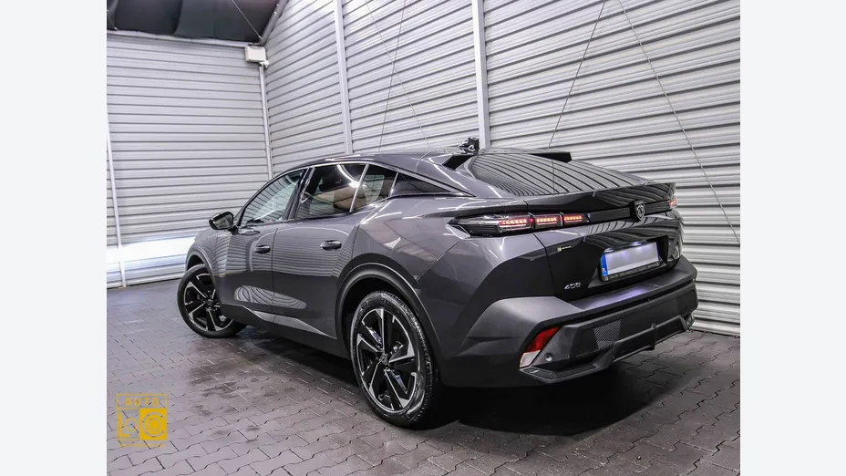 PEUGEOT 408 -