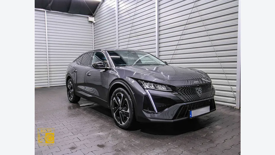 PEUGEOT 408 -