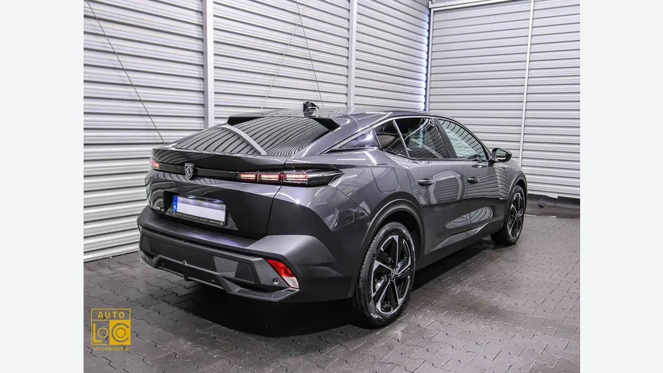 PEUGEOT 408 -