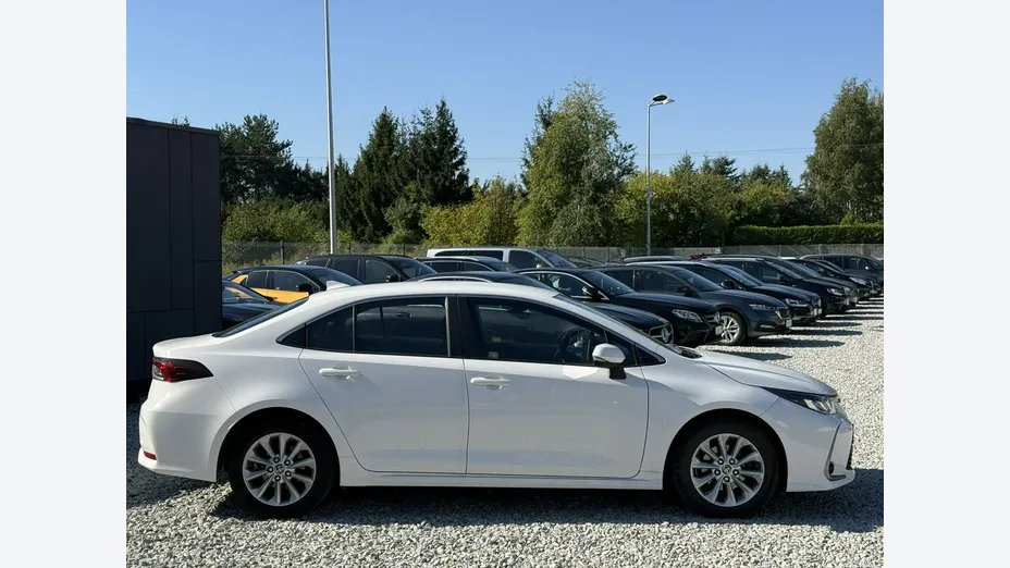 TOYOTA Corolla -