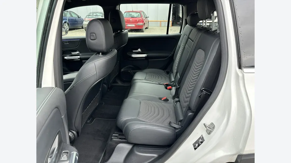 MERCEDES-BENZ EQB -