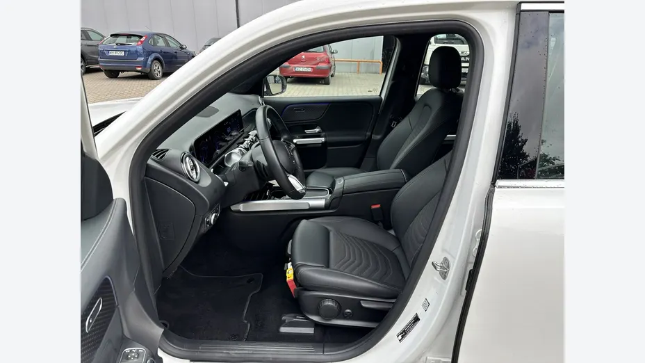 MERCEDES-BENZ EQB -