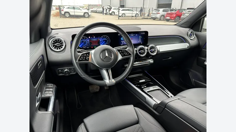 MERCEDES-BENZ EQB -