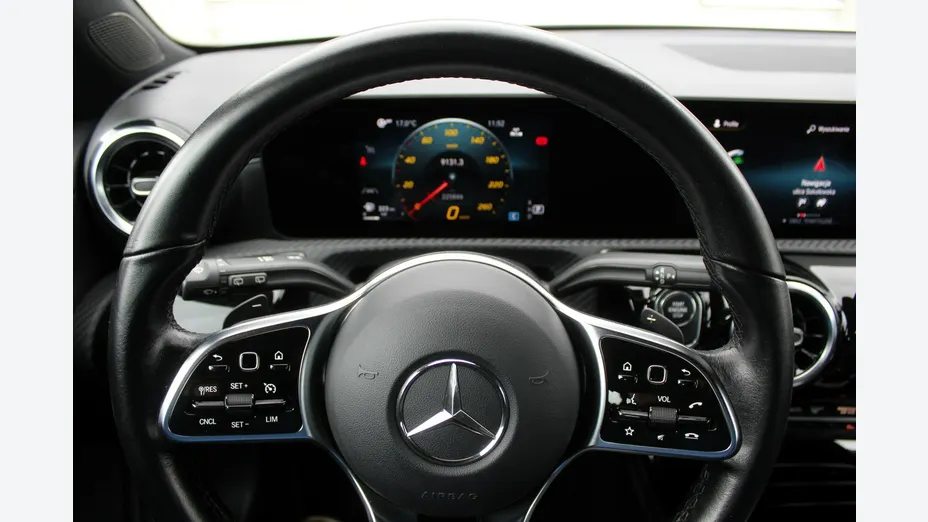 MERCEDES-BENZ CLA -