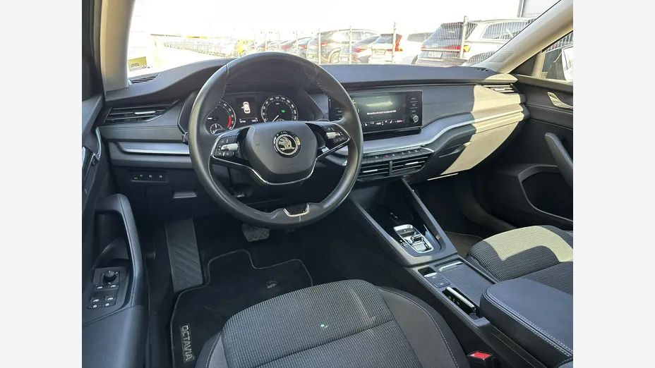 SKODA Octavia -