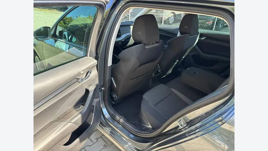 SKODA Octavia -