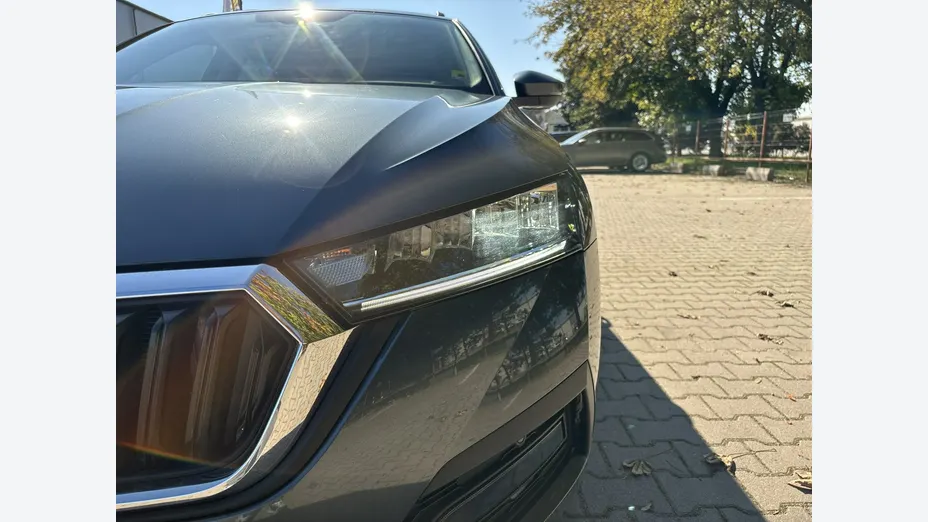 SKODA Octavia -