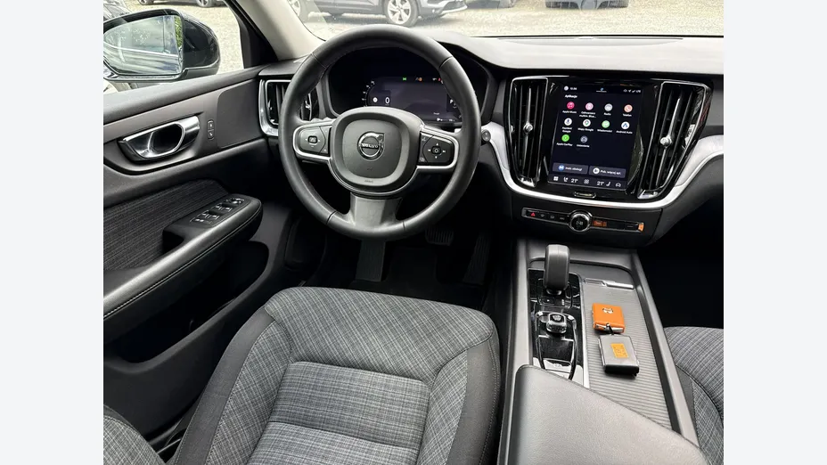 VOLVO V60 -