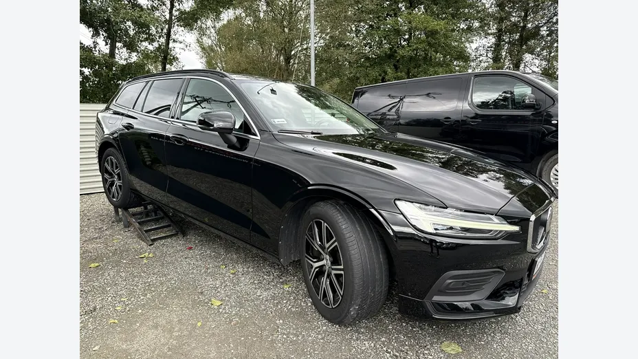 VOLVO V60 -