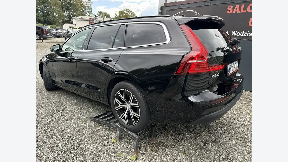 VOLVO V60 -