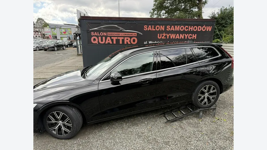 VOLVO V60 -