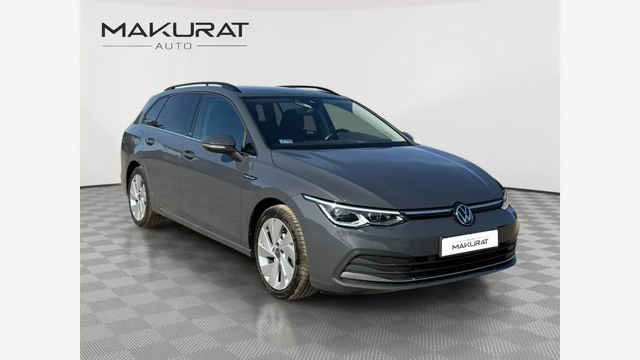 VOLKSWAGEN Golf -