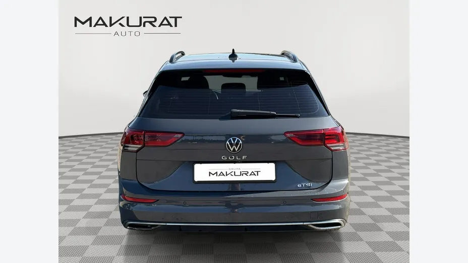 VOLKSWAGEN Golf -